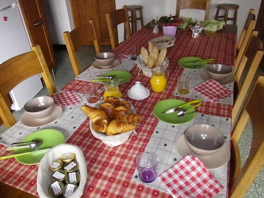 Chambre D'Hotes La Haie Fleurie Chevillard Bagian luar foto